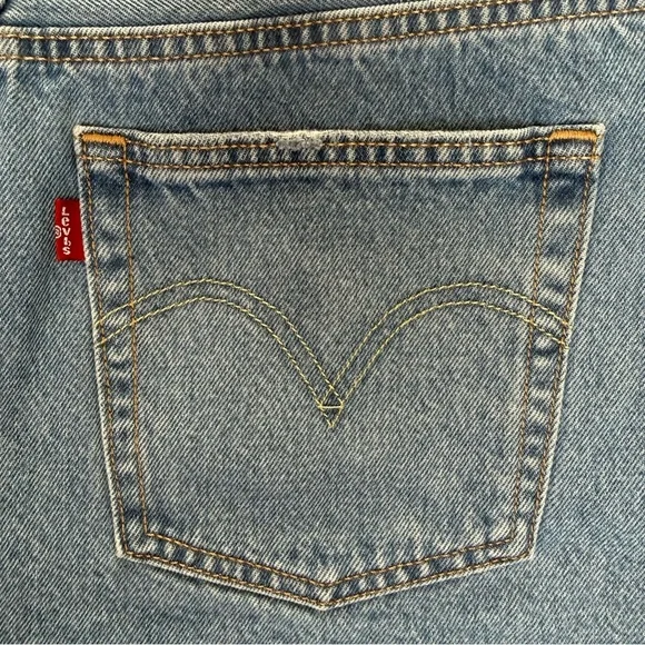 Levi’s 501 Button Fly High-Rise Denim Short W34 Light Wash Distressed Festival - Picture 5 of 15